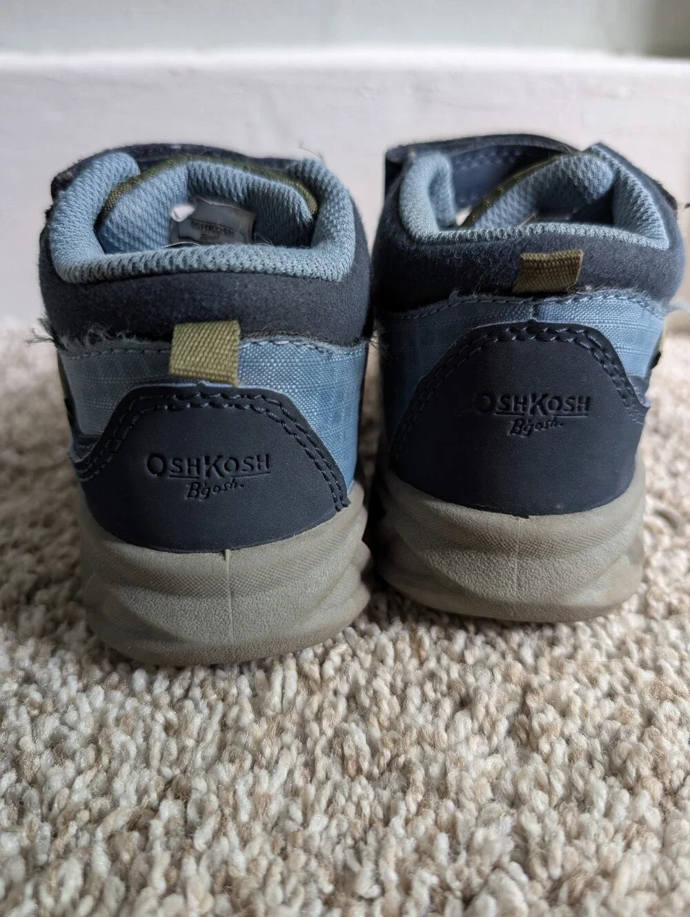 Oshkosh Toddler Navy Blue Outdoor High Top Sneakers - Sz 9 Activewear